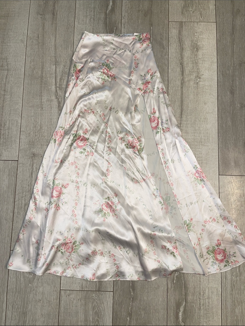 LOVESHACKFANCY *ONE DAY SALE* - silk white maxi skirt/Open front slit detail - Picture 3 of 9
